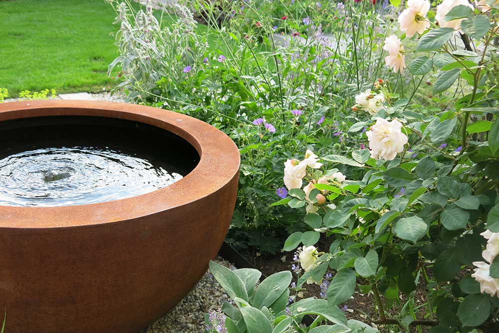 modern-garden-walton-3